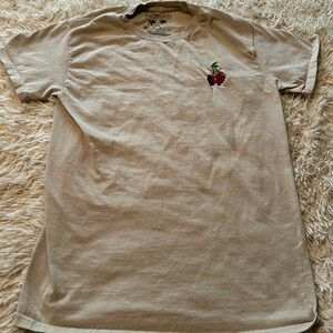 Riot Society Men’s Skull Cherry T-Shirt, size S.